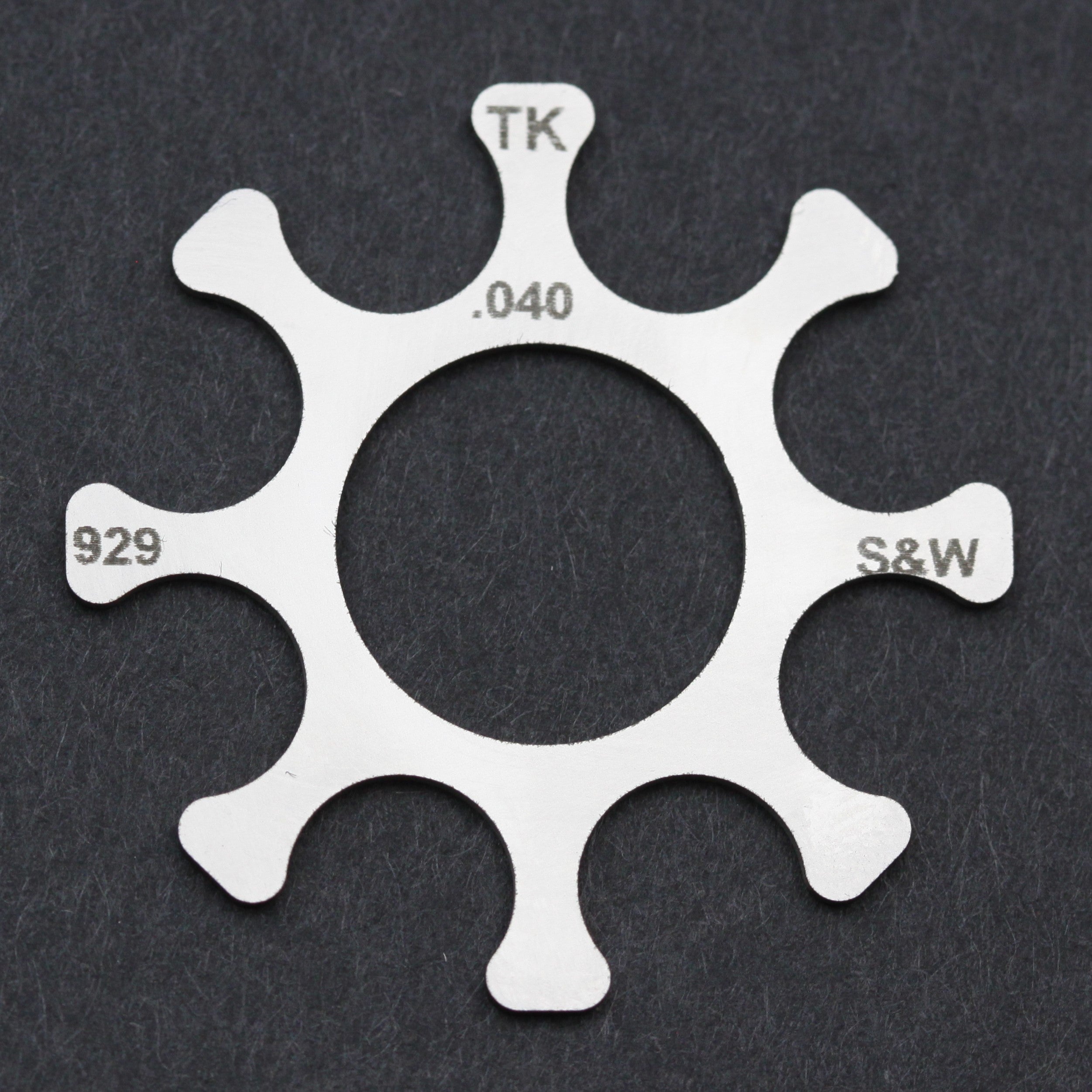 Smith & Wesson 327 WR 9mm Moon Clips .040