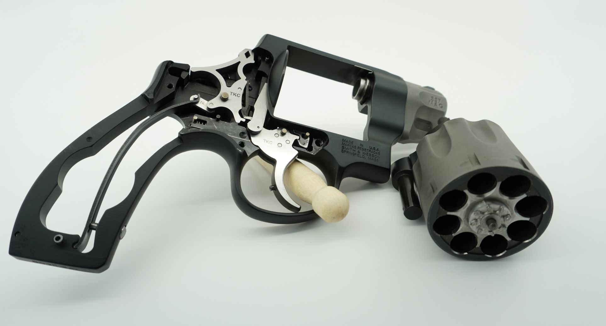 Revolver_1.jpg