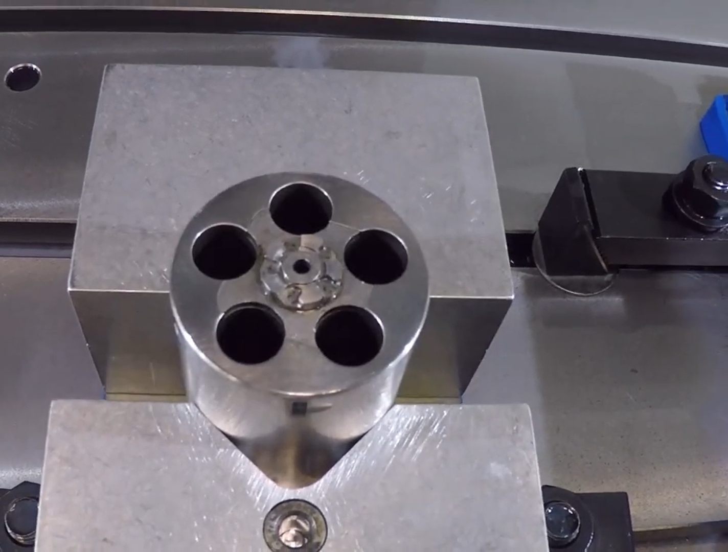 Moon Clip Machining for 460 to 45 acp Smith and Wesson Revolvers